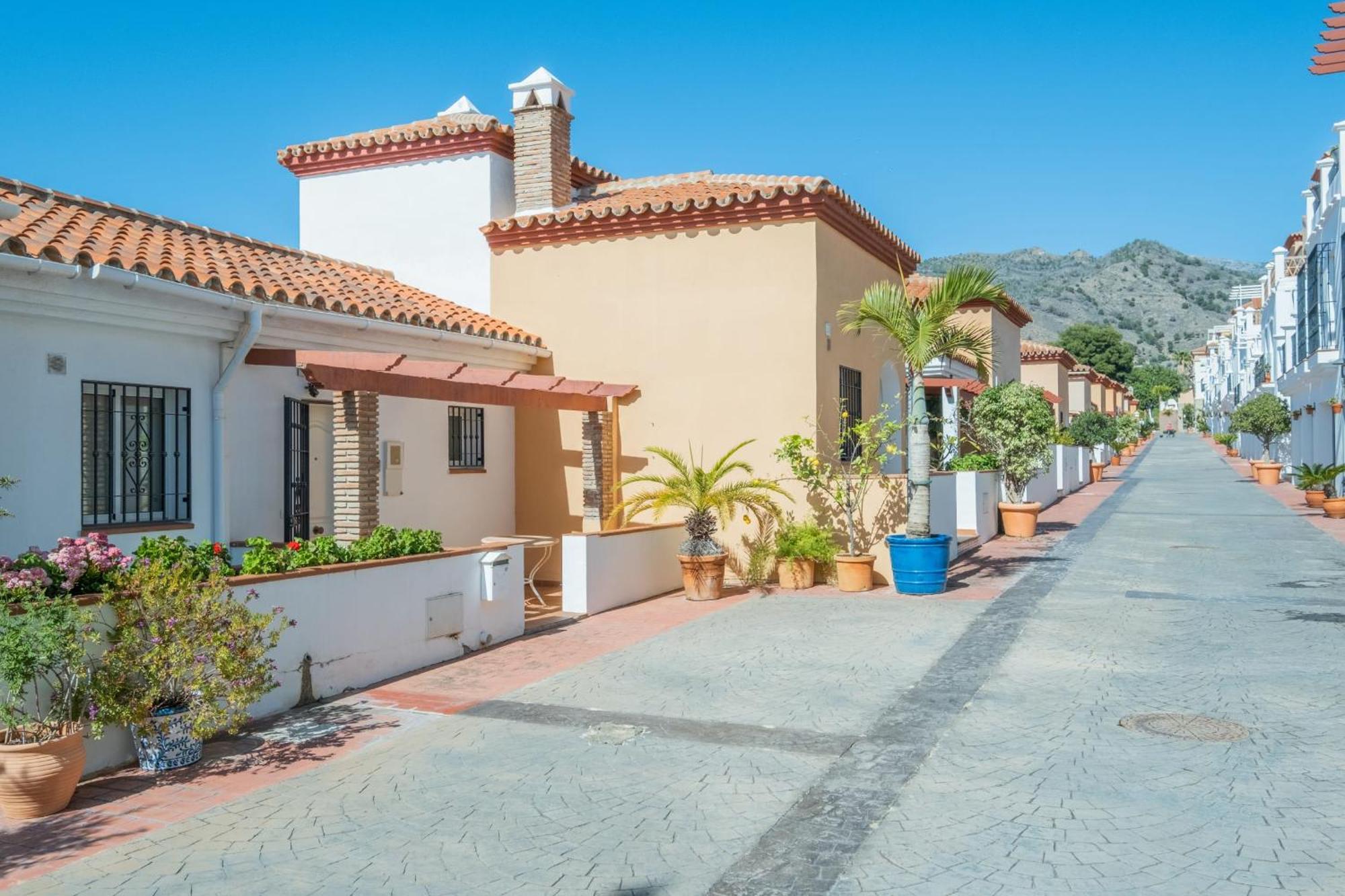 Aljamar 24 Comfortable House Near Burriana Beach Nerja Exterior foto